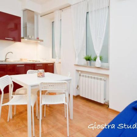 Giostra Studio Flat Триест Экстерьер фото